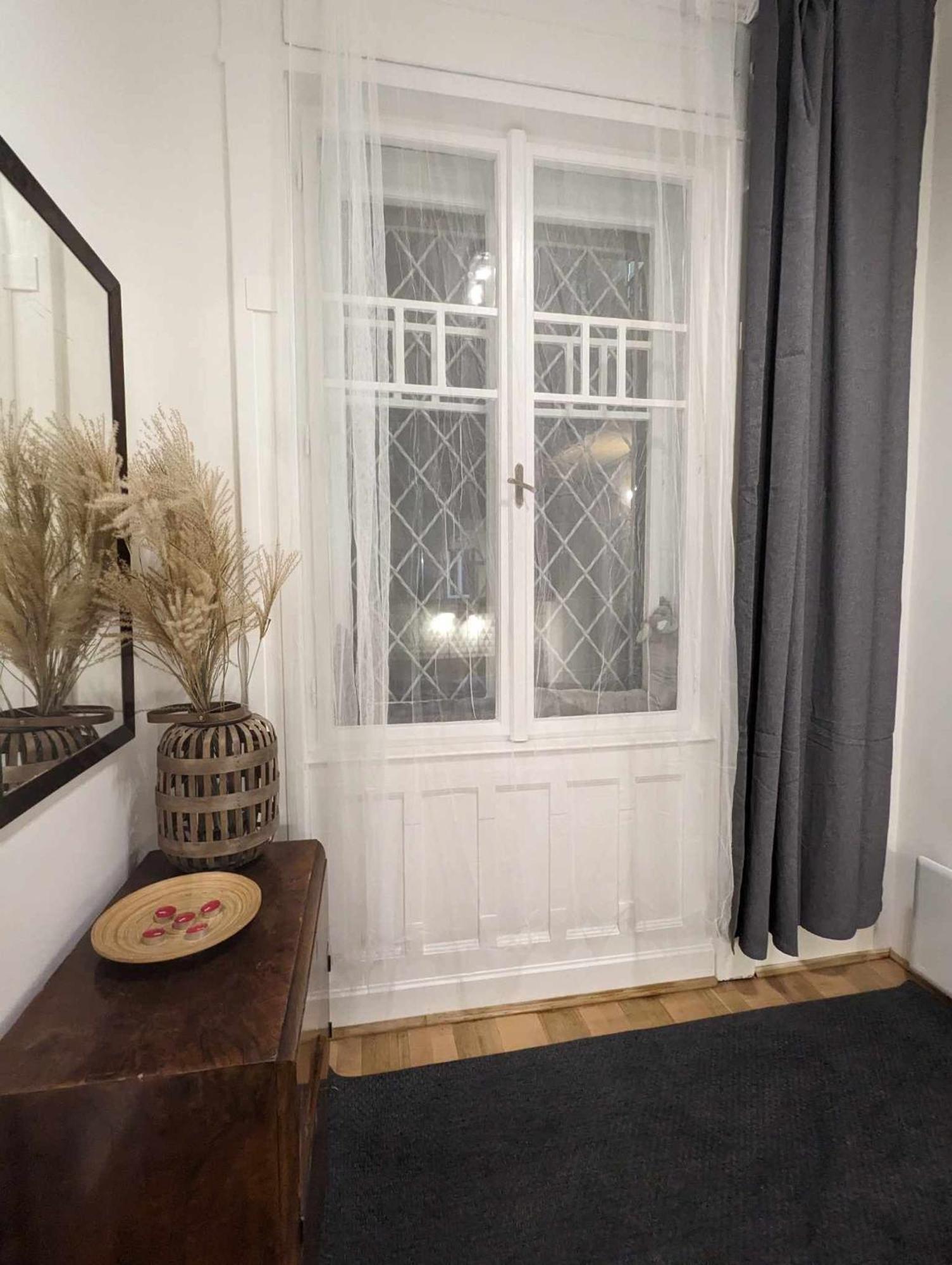 Third Floor Art Idyll Apartment Budapest Bagian luar foto